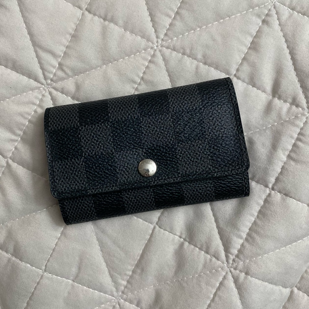 Louis Vuitton Damier Graphite key holder
